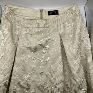 ASTR	Long skirt